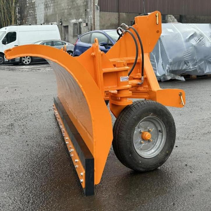 850mm x 2450mm Hydraulic Slew Snow Blade with Pneumatic Castors